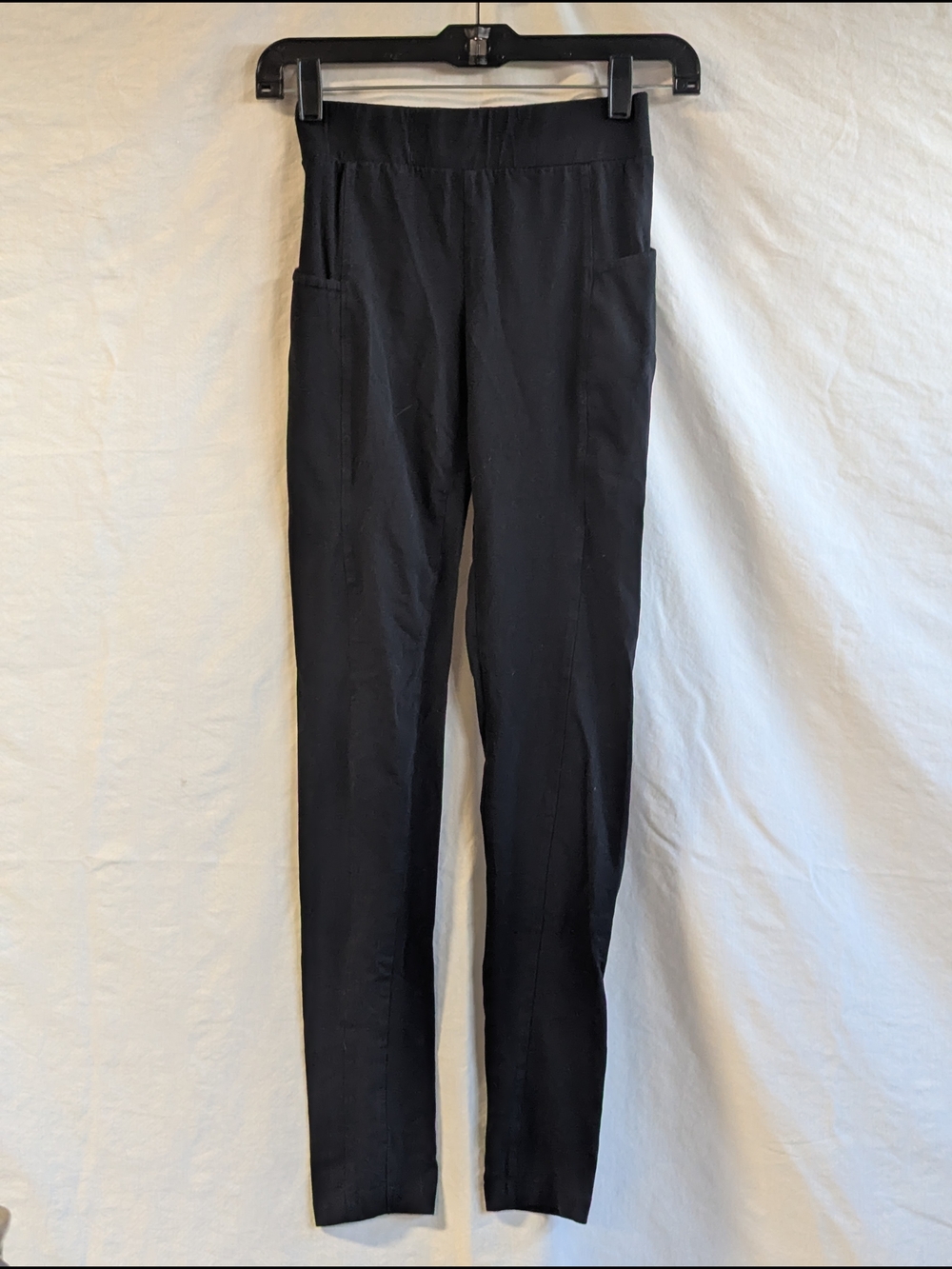 Black Women's Stretch Leggings with Side Pockets